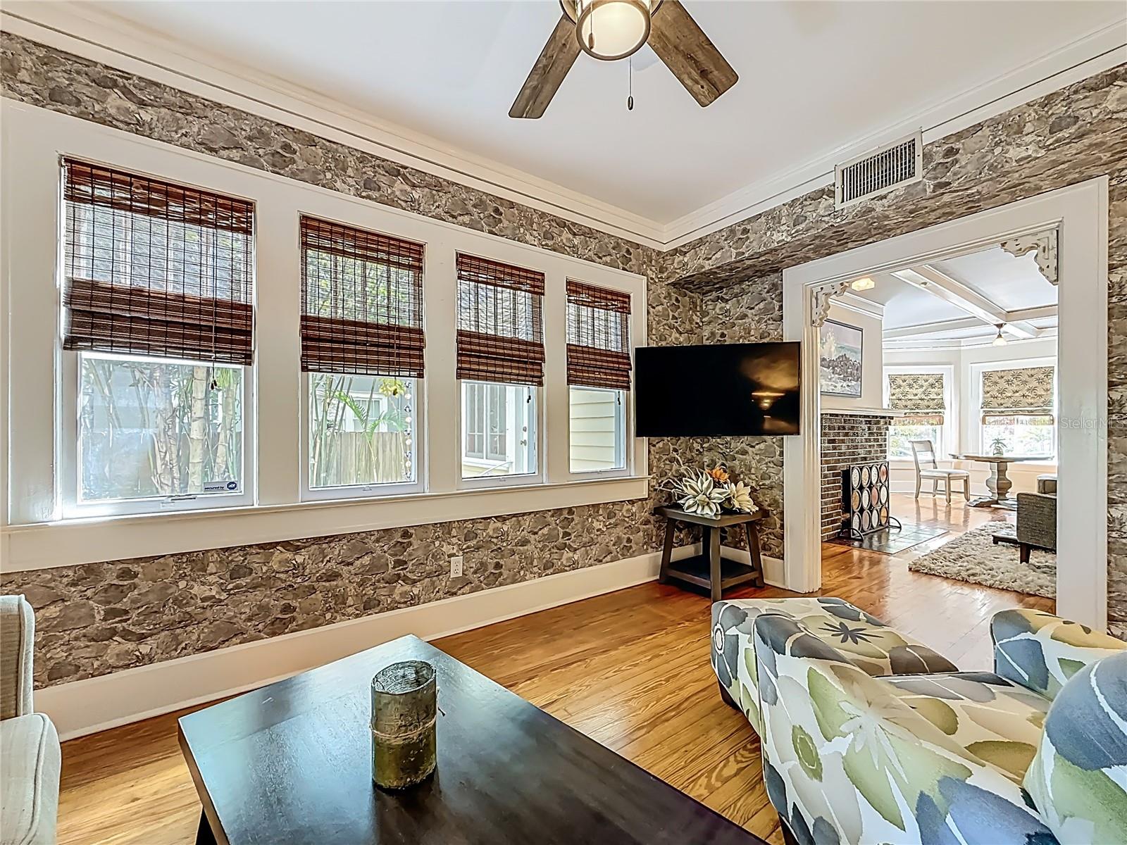 315 8TH AVE NE, ST PETERSBURG, FL, 33701