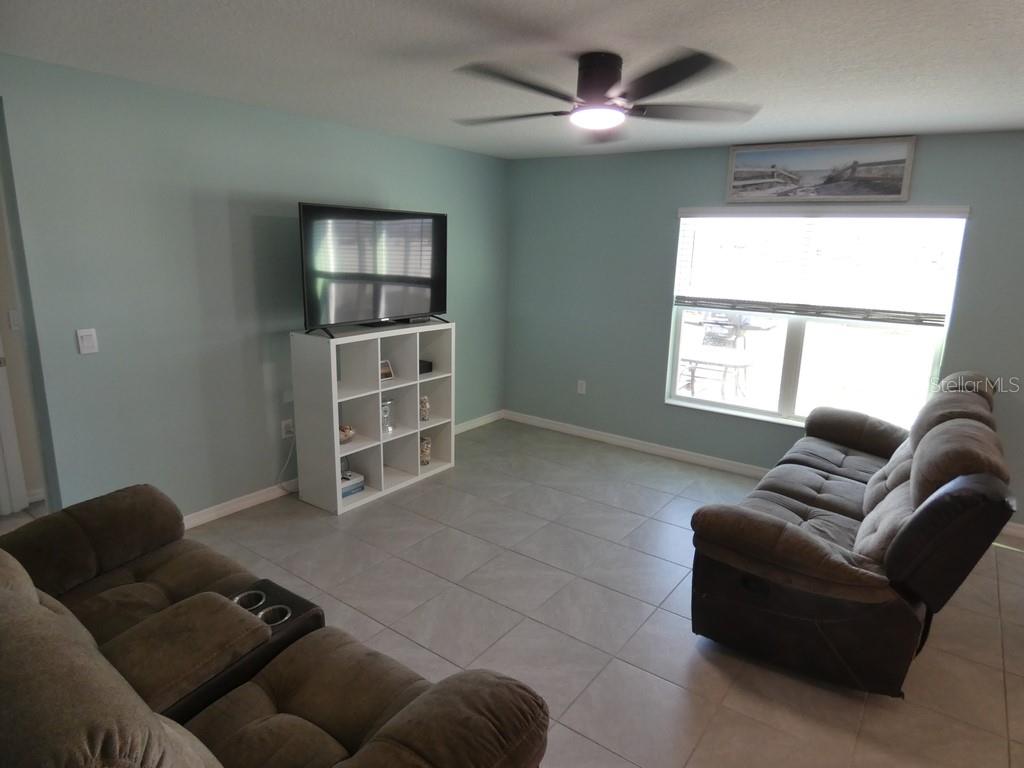 1257 MARITIME HAMMOCK AVE, RUSKIN, FL, 33570