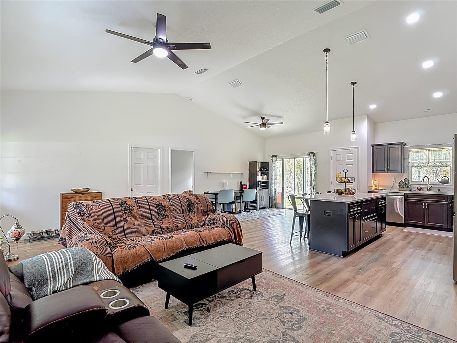 15062 MOUNT IVY RD, WEEKI WACHEE, FL, 34614