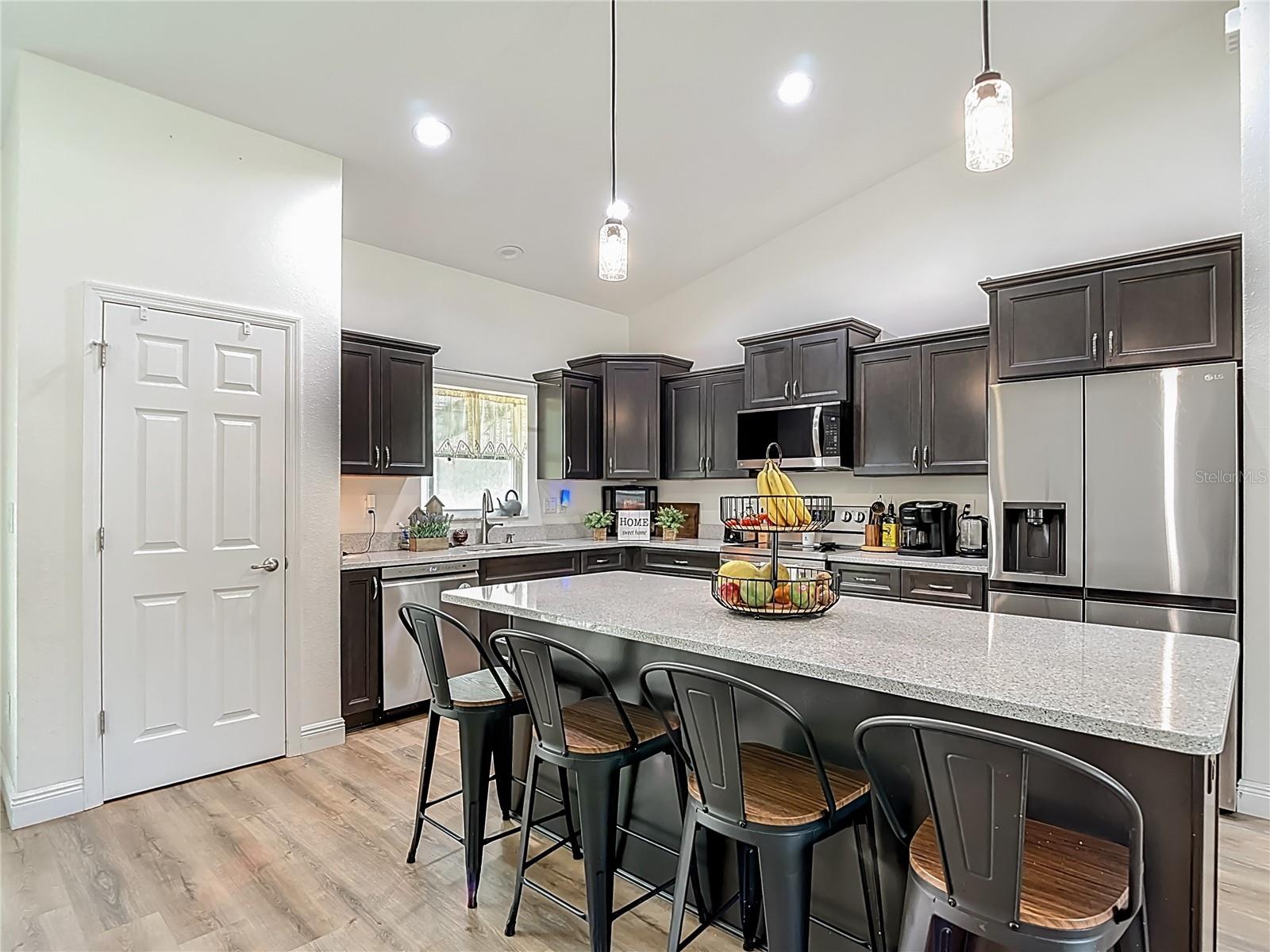 15062 MOUNT IVY RD, WEEKI WACHEE, FL, 34614