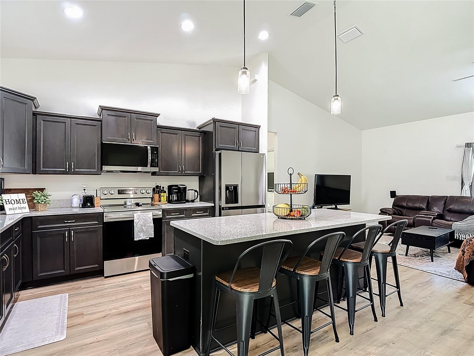 15062 MOUNT IVY RD, WEEKI WACHEE, FL, 34614