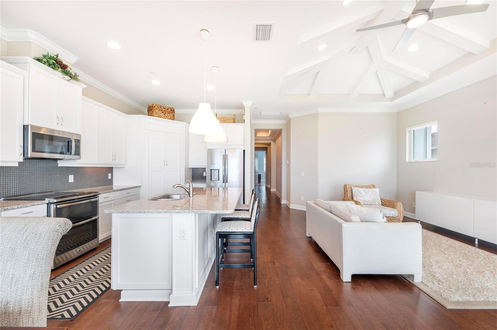 342 CASTAWAY CAY DR #201, BRADENTON, FL, 34209