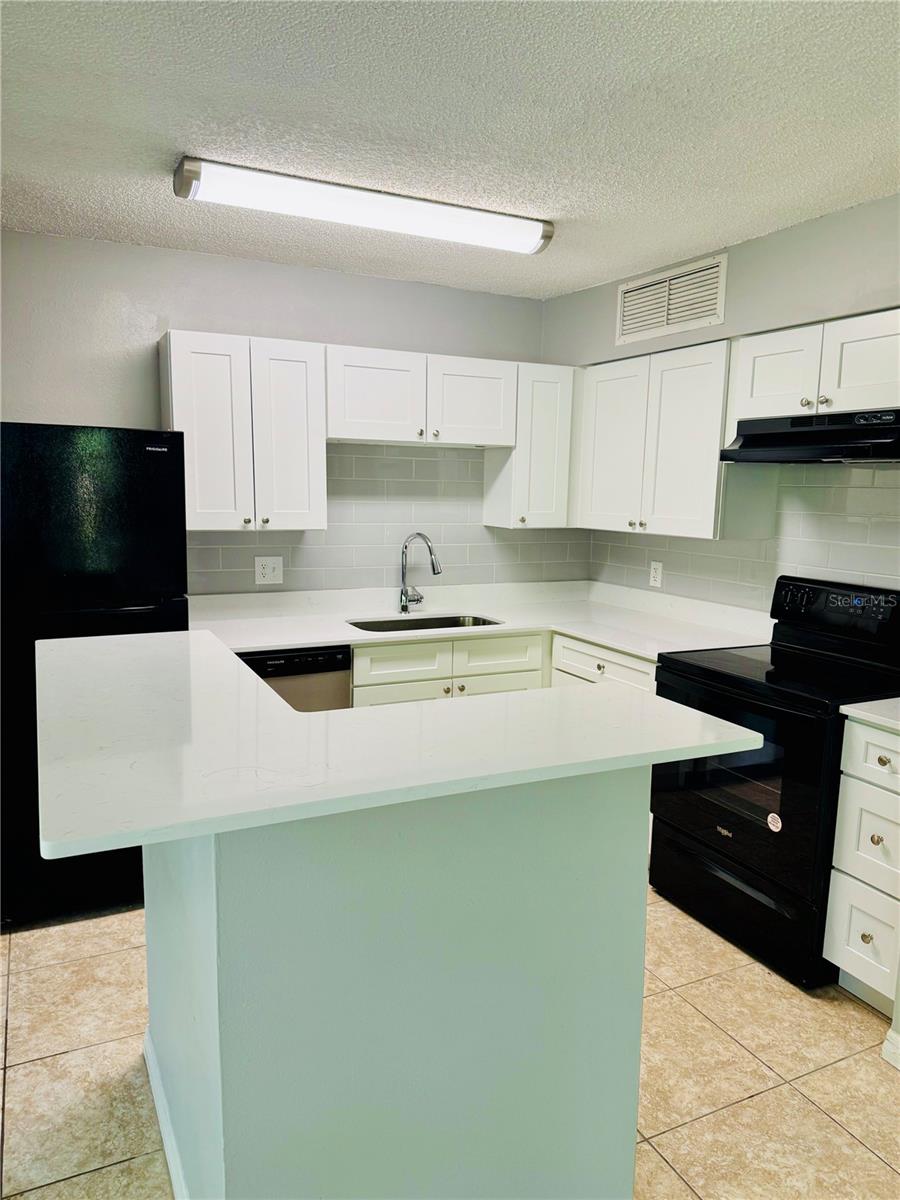 385 WOODSIDE DR #201, ALTAMONTE SPRINGS, FL, 32701