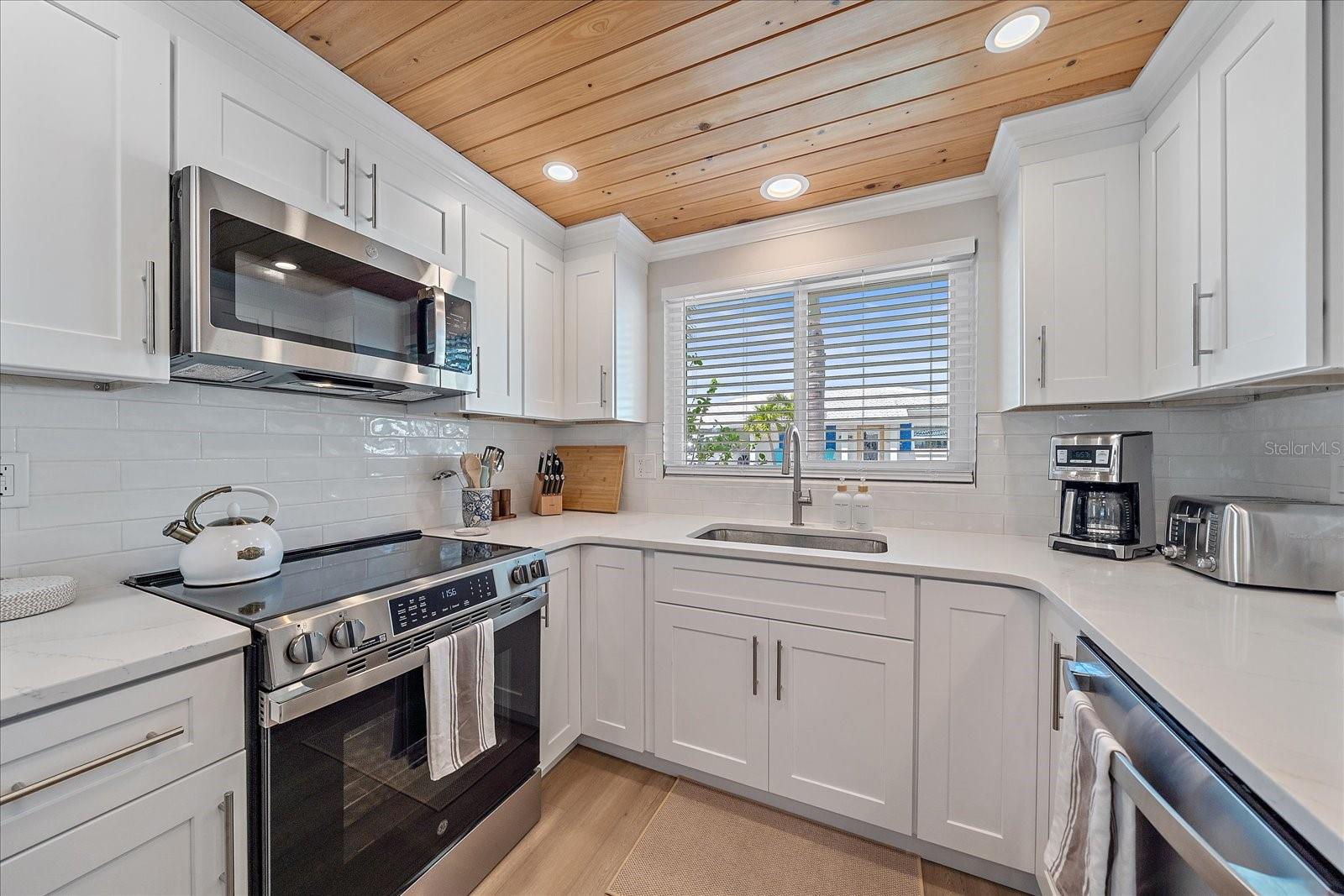 914 SPANISH DR S #76, LONGBOAT KEY, FL, 34228