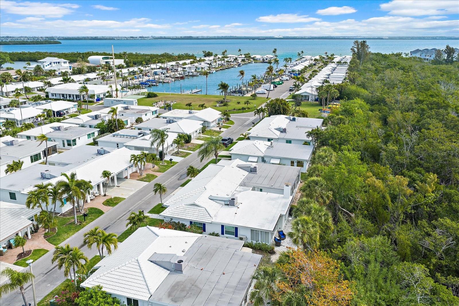730 SPANISH DR S #99, LONGBOAT KEY, FL, 34228