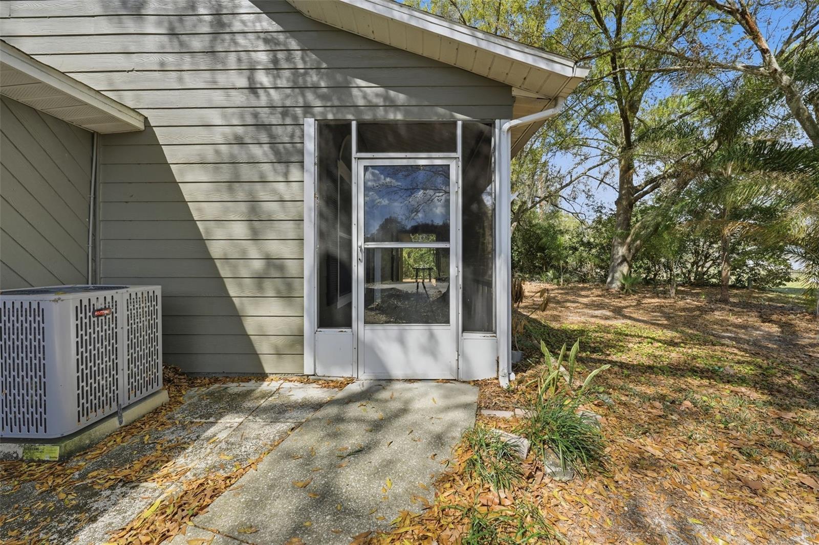 12311 N PUTNEY CT, LEESBURG, FL, 34788