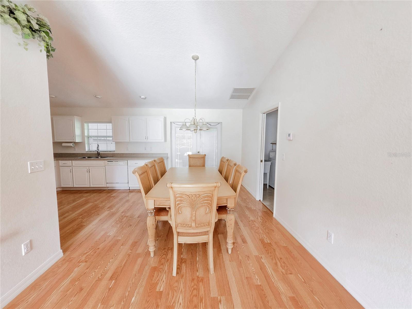 1277 GRANADA AVE, DAYTONA BEACH, FL, 32117