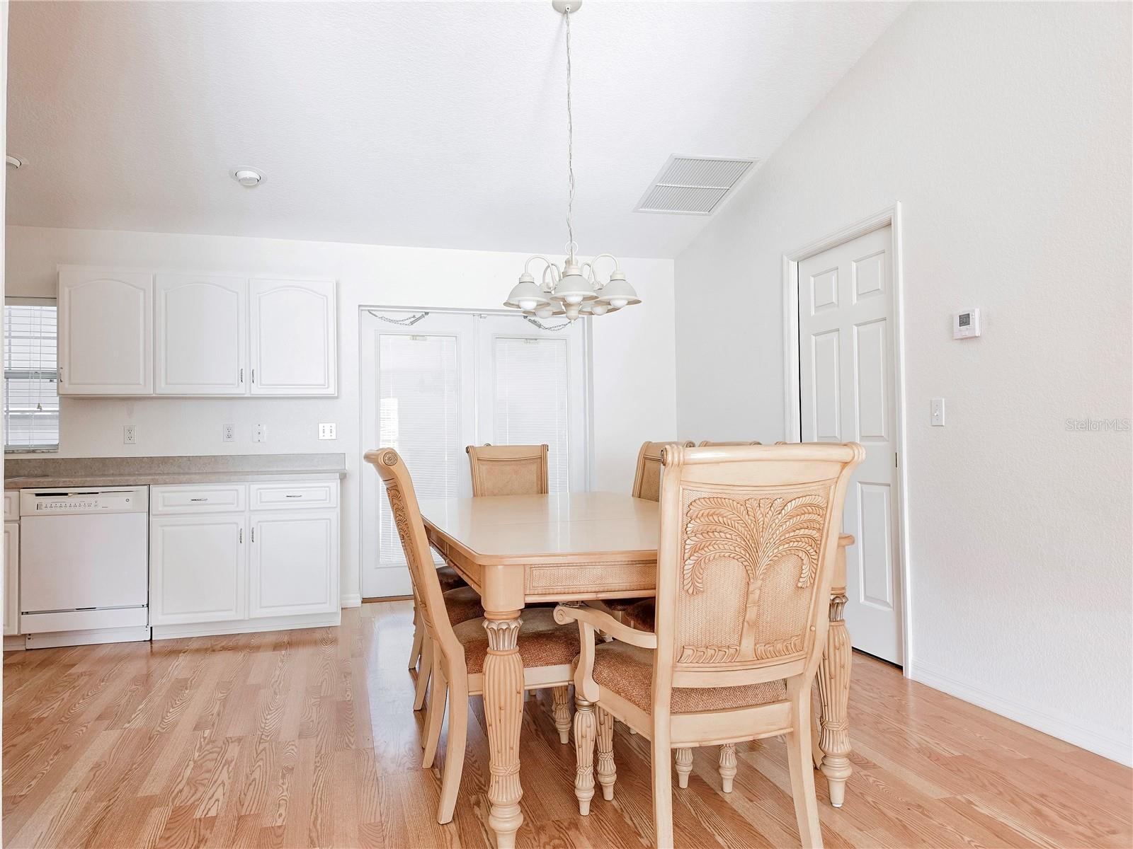 1277 GRANADA AVE, DAYTONA BEACH, FL, 32117