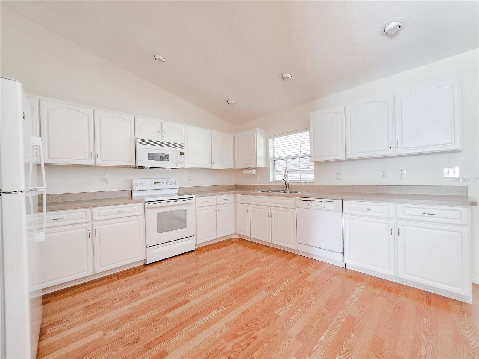 1277 GRANADA AVE, DAYTONA BEACH, FL, 32117