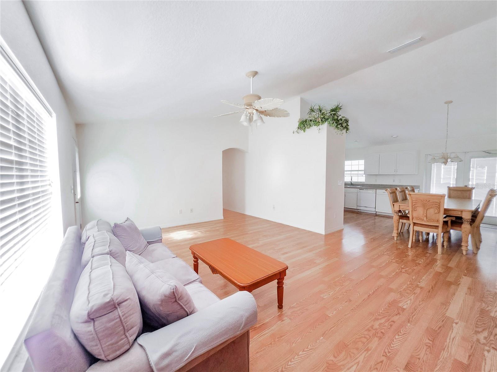 1277 GRANADA AVE, DAYTONA BEACH, FL, 32117