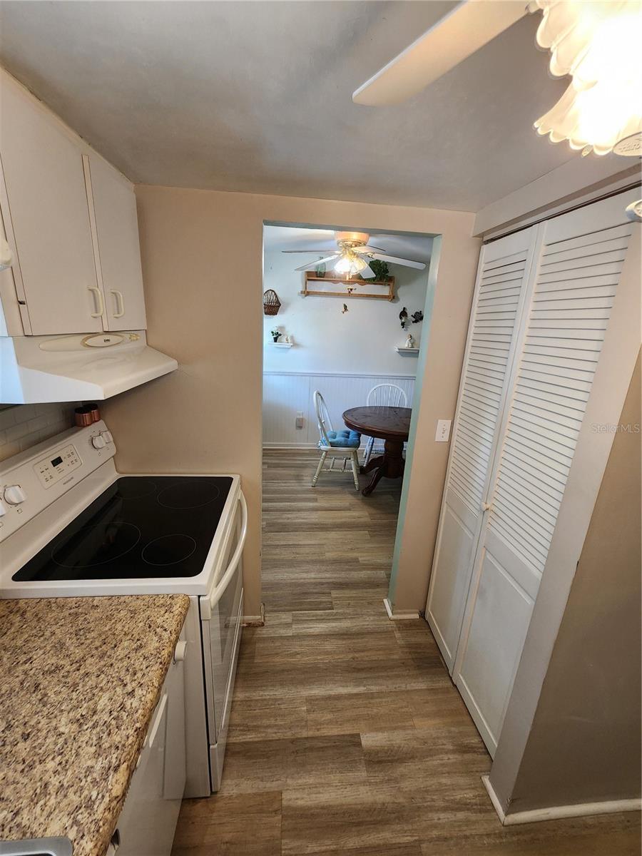 5842 WELCOME RD #J2, BRADENTON, FL, 34207