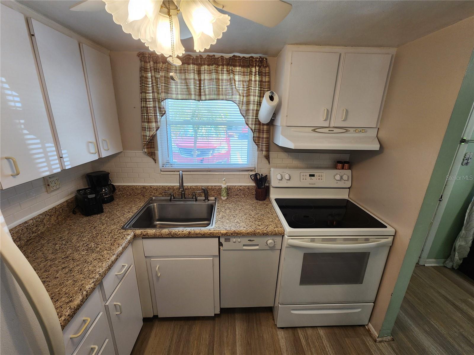 5842 WELCOME RD #J2, BRADENTON, FL, 34207