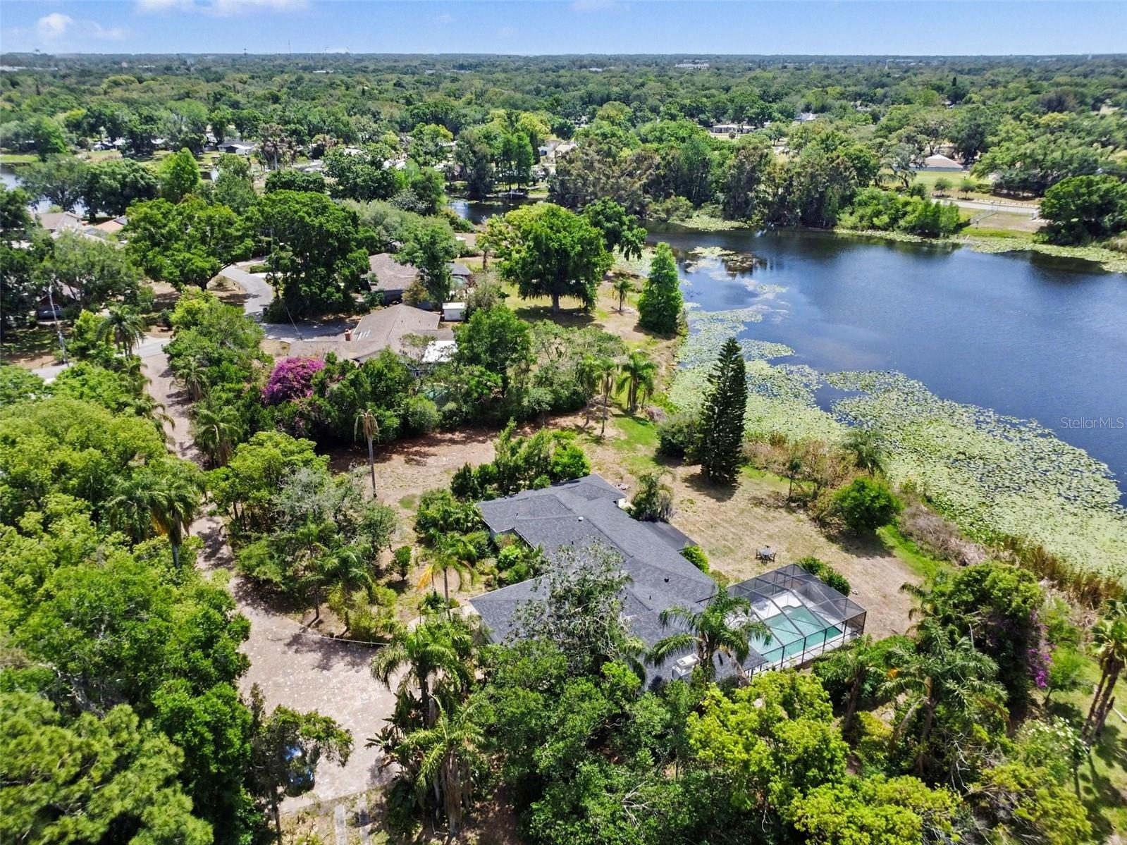 1350 ECKLES DR, TAMPA, FL, 33612