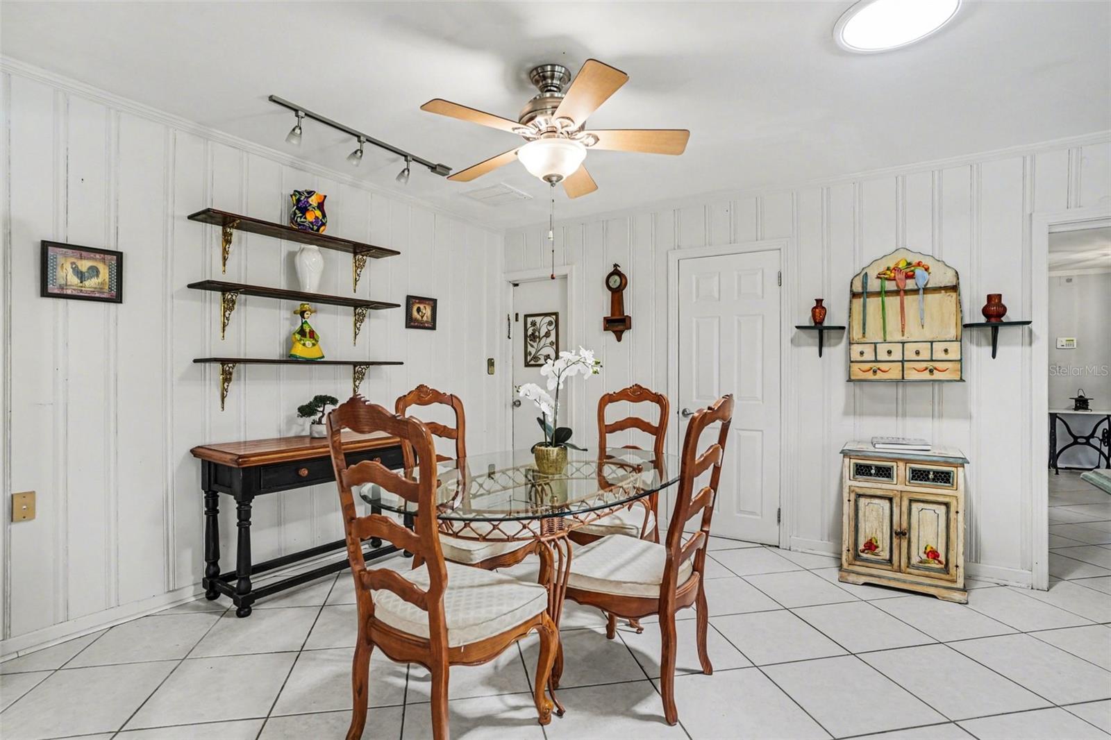 1350 ECKLES DR, TAMPA, FL, 33612