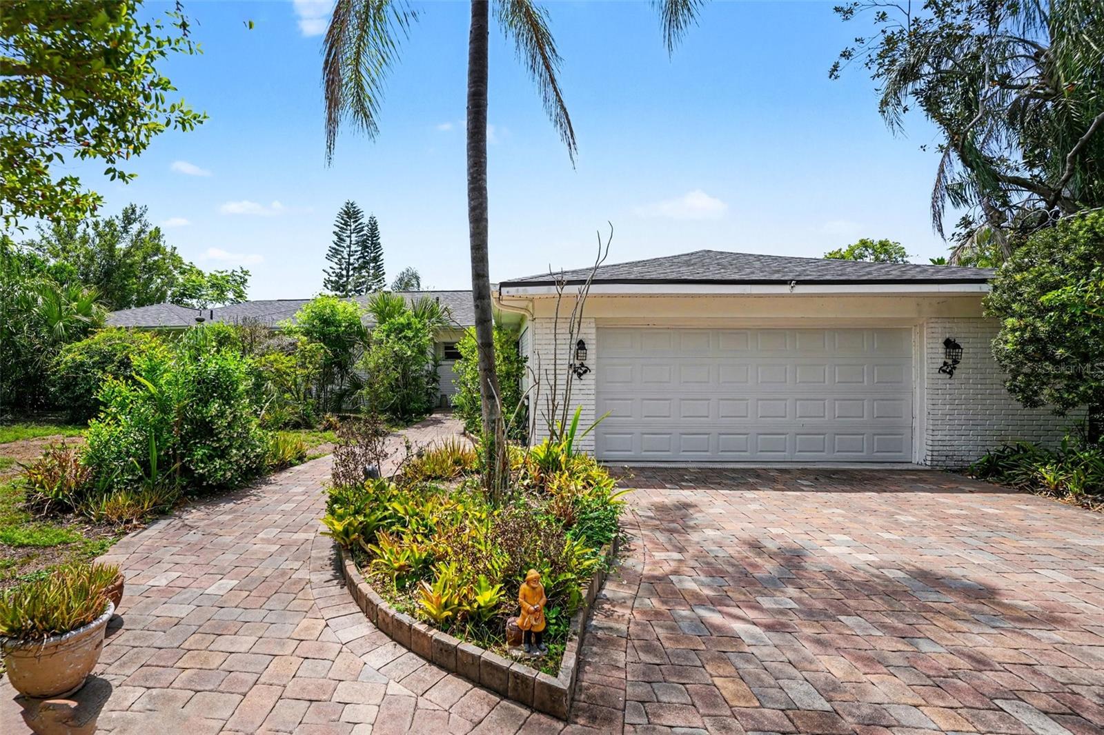 1350 ECKLES DR, TAMPA, FL, 33612