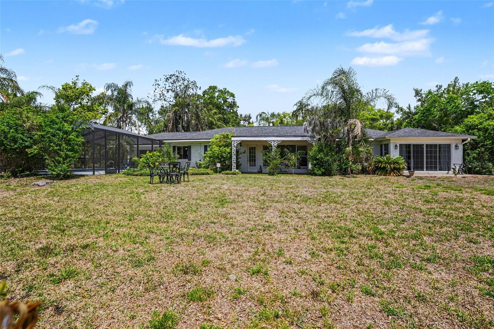 1350 ECKLES DR, TAMPA, FL, 33612