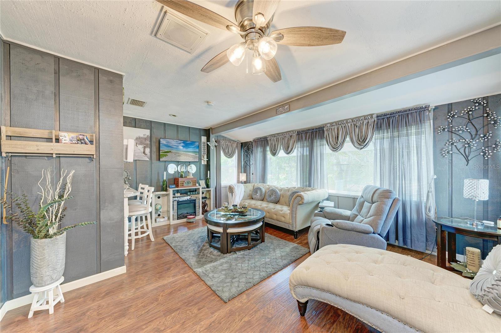 7236 LAS CASAS DR, SARASOTA, FL, 34243