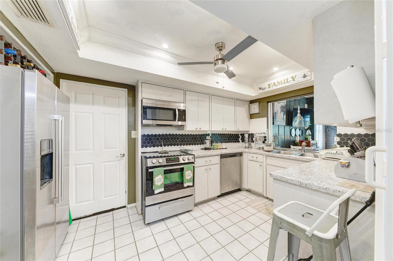 7236 LAS CASAS DR, SARASOTA, FL, 34243