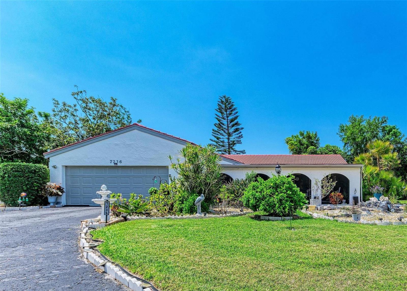 7236 LAS CASAS DR, SARASOTA, FL, 34243