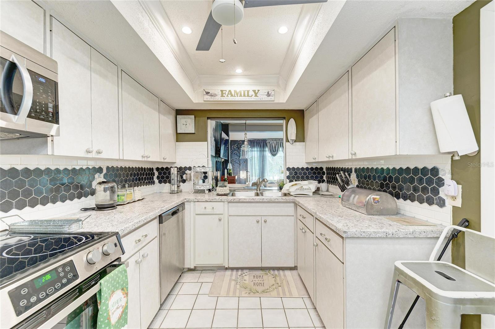 7236 LAS CASAS DR, SARASOTA, FL, 34243