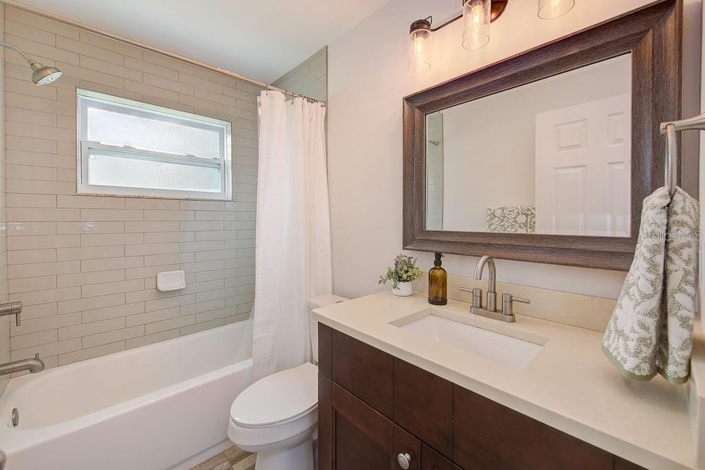 2589 SUNNY BREEZE AVE #B, LARGO, FL, 33770