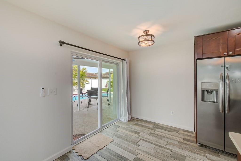 2589 SUNNY BREEZE AVE #B, LARGO, FL, 33770