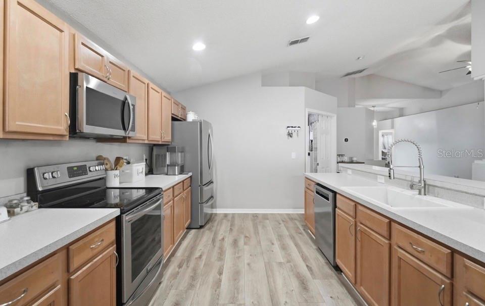 656 SWAN RANGE RD, ORANGE CITY, FL, 32763