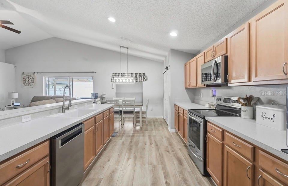 656 SWAN RANGE RD, ORANGE CITY, FL, 32763