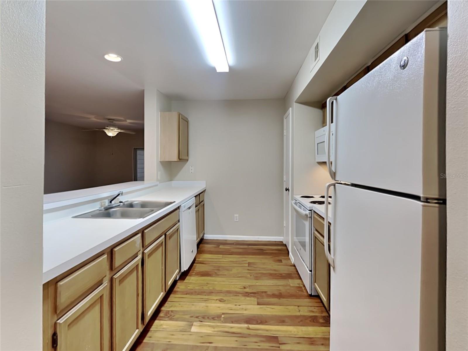 490 N PIN OAK PL #208, LONGWOOD, FL, 32779