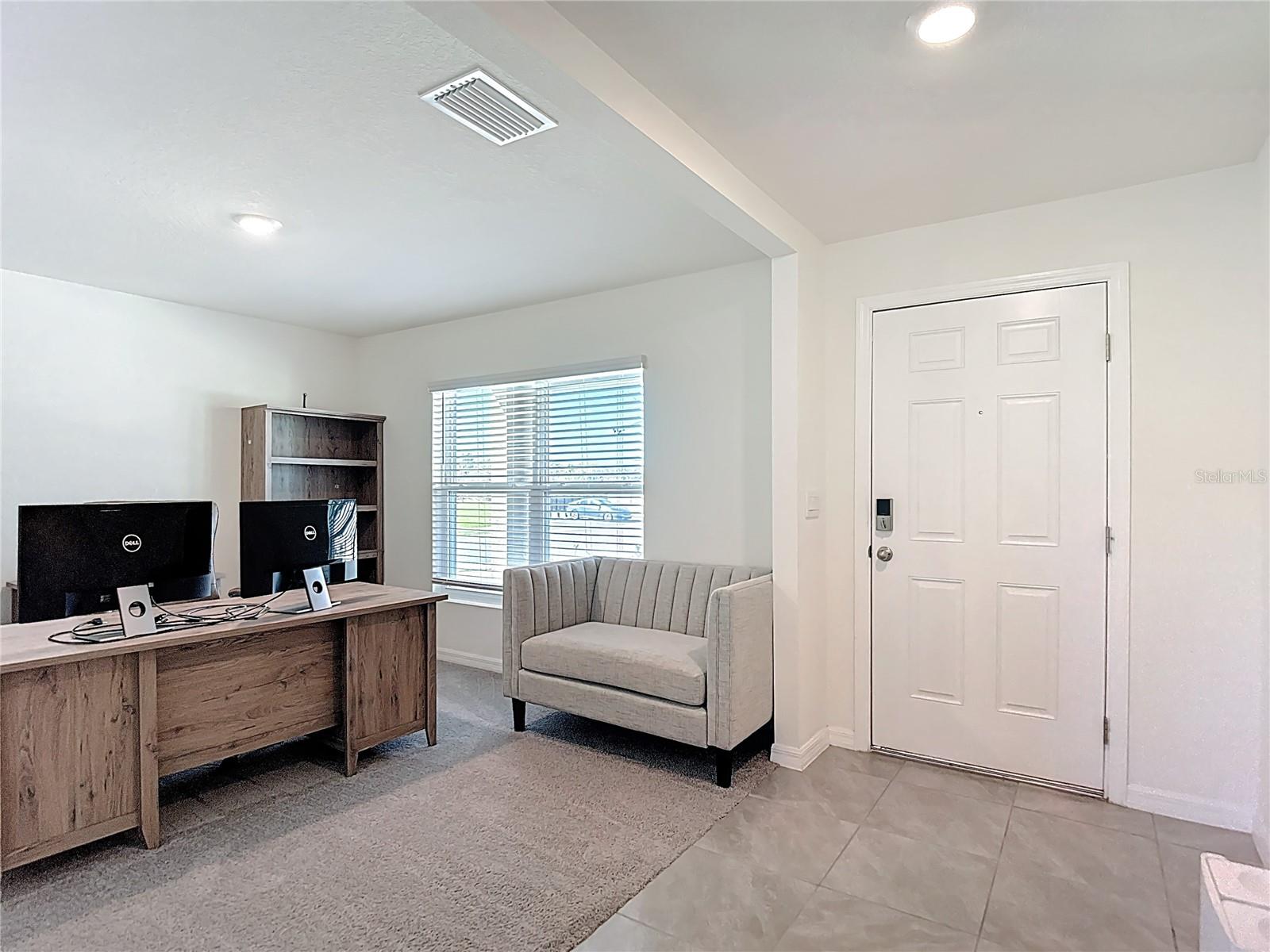 9201 SAPPHIRE CREEK PL, TEMPLE TERRACE, FL, 33637