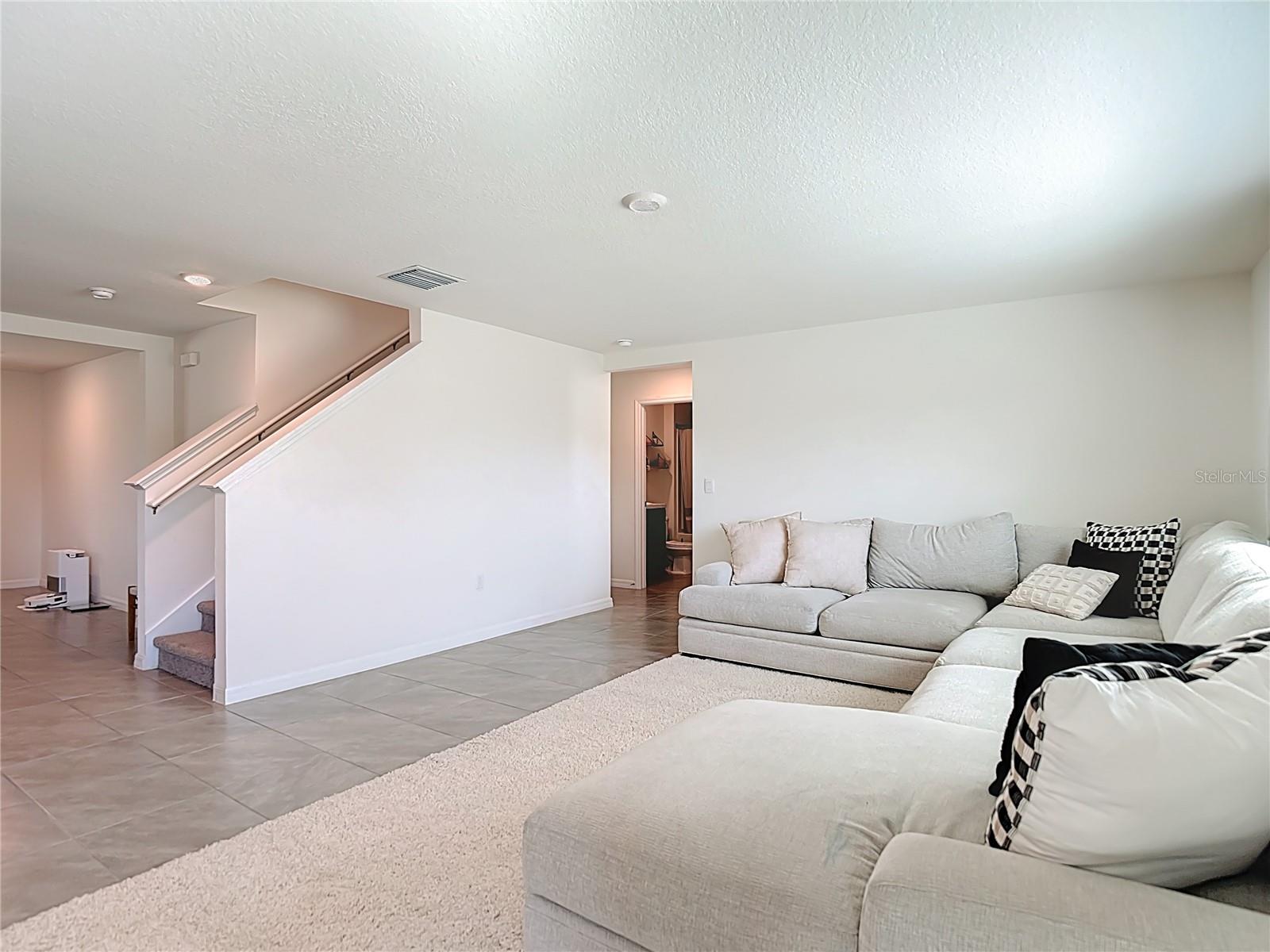 9201 SAPPHIRE CREEK PL, TEMPLE TERRACE, FL, 33637