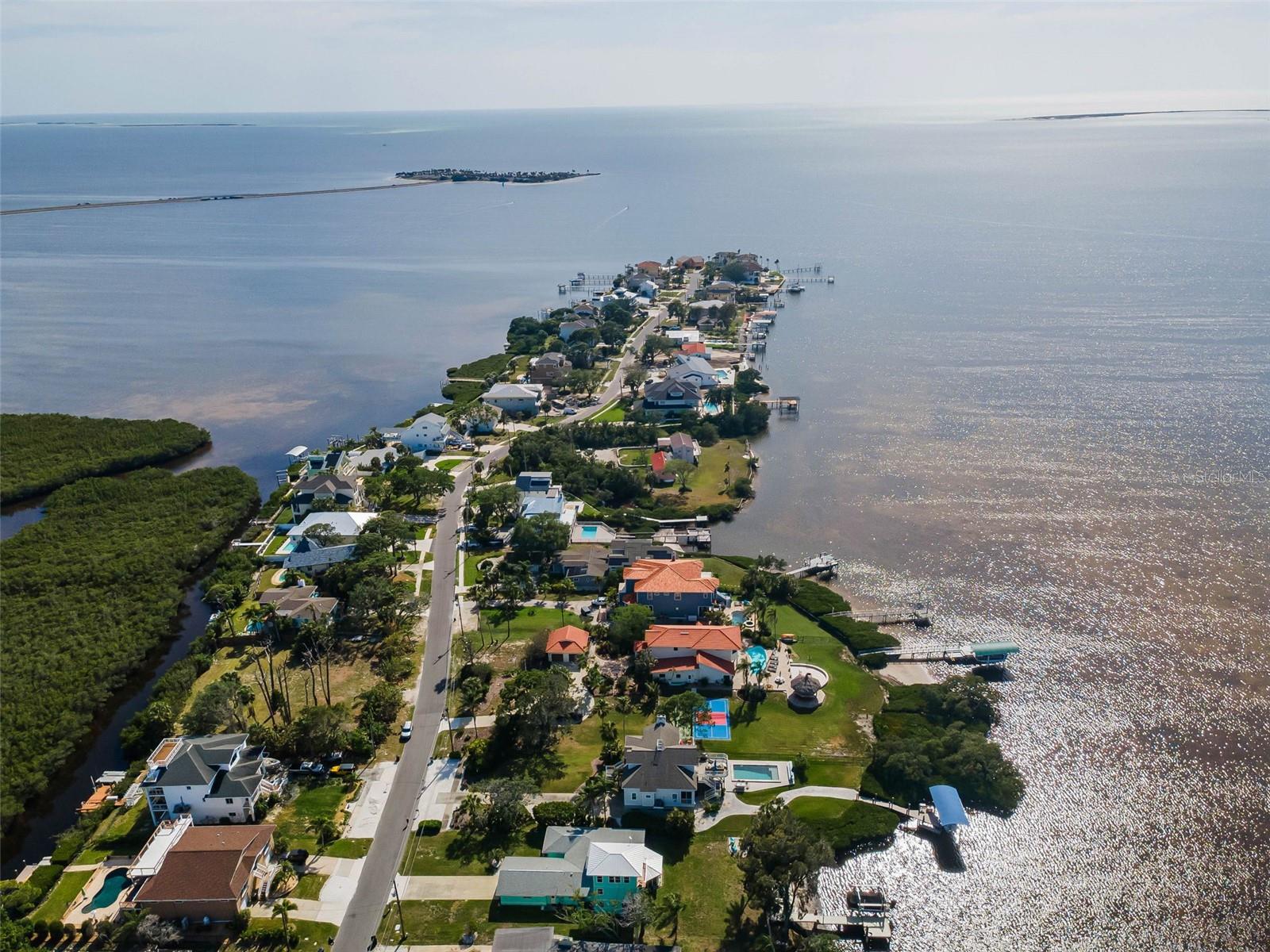 1626 SEA BREEZE DR, TARPON SPRINGS, FL, 34689