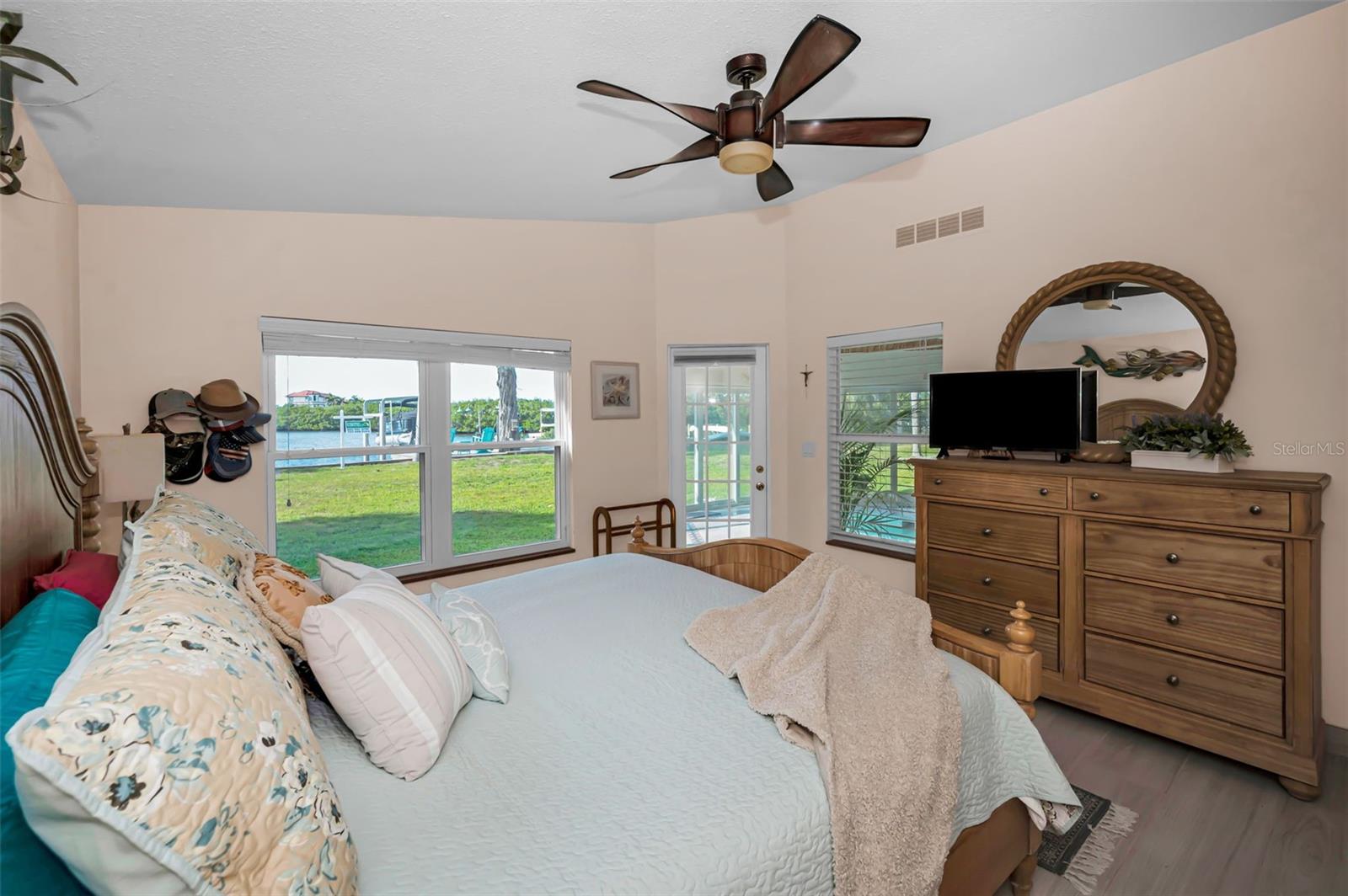 1626 SEA BREEZE DR, TARPON SPRINGS, FL, 34689