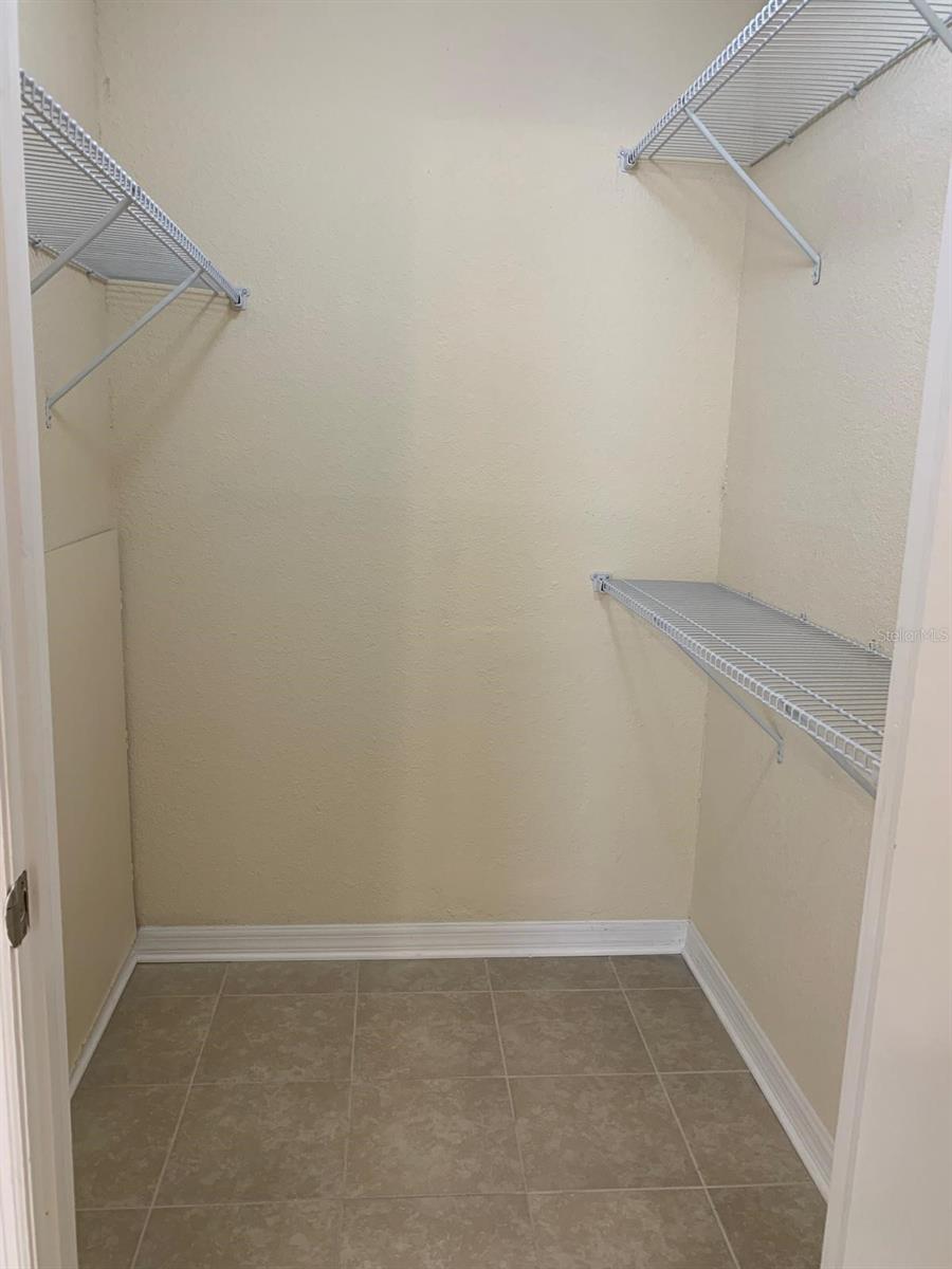 5112 CONROY RD #14, ORLANDO, FL, 32811