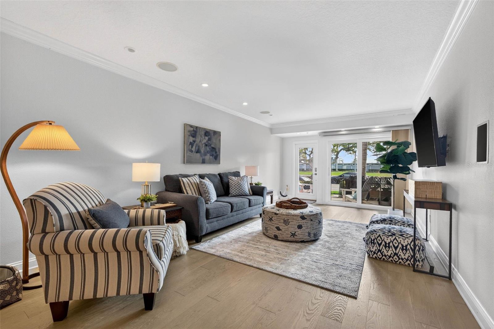 922 N SHORE DR NE, ST PETERSBURG, FL, 33701