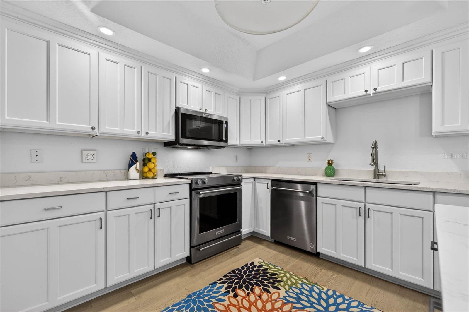 922 N SHORE DR NE, ST PETERSBURG, FL, 33701