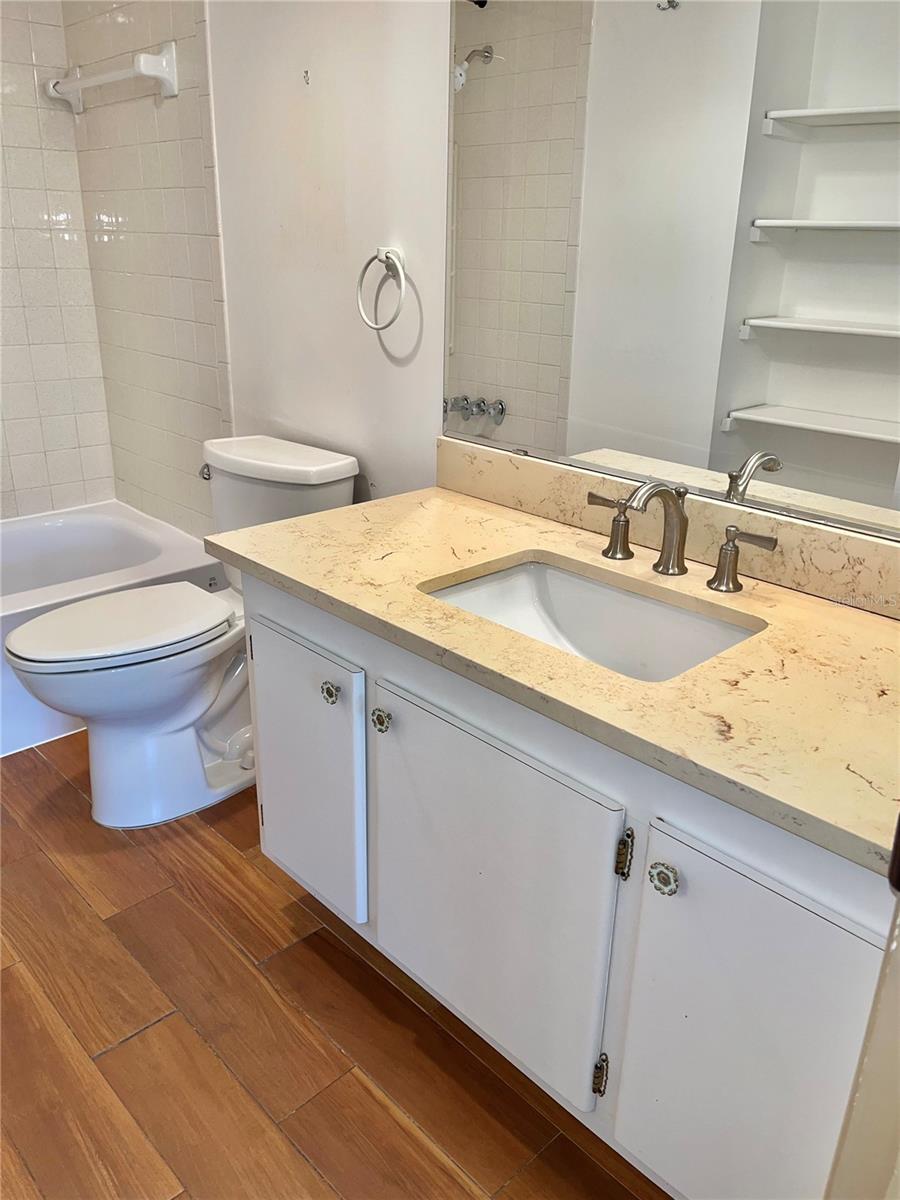 519 ALBEE FARM RD #303, VENICE, FL, 34285