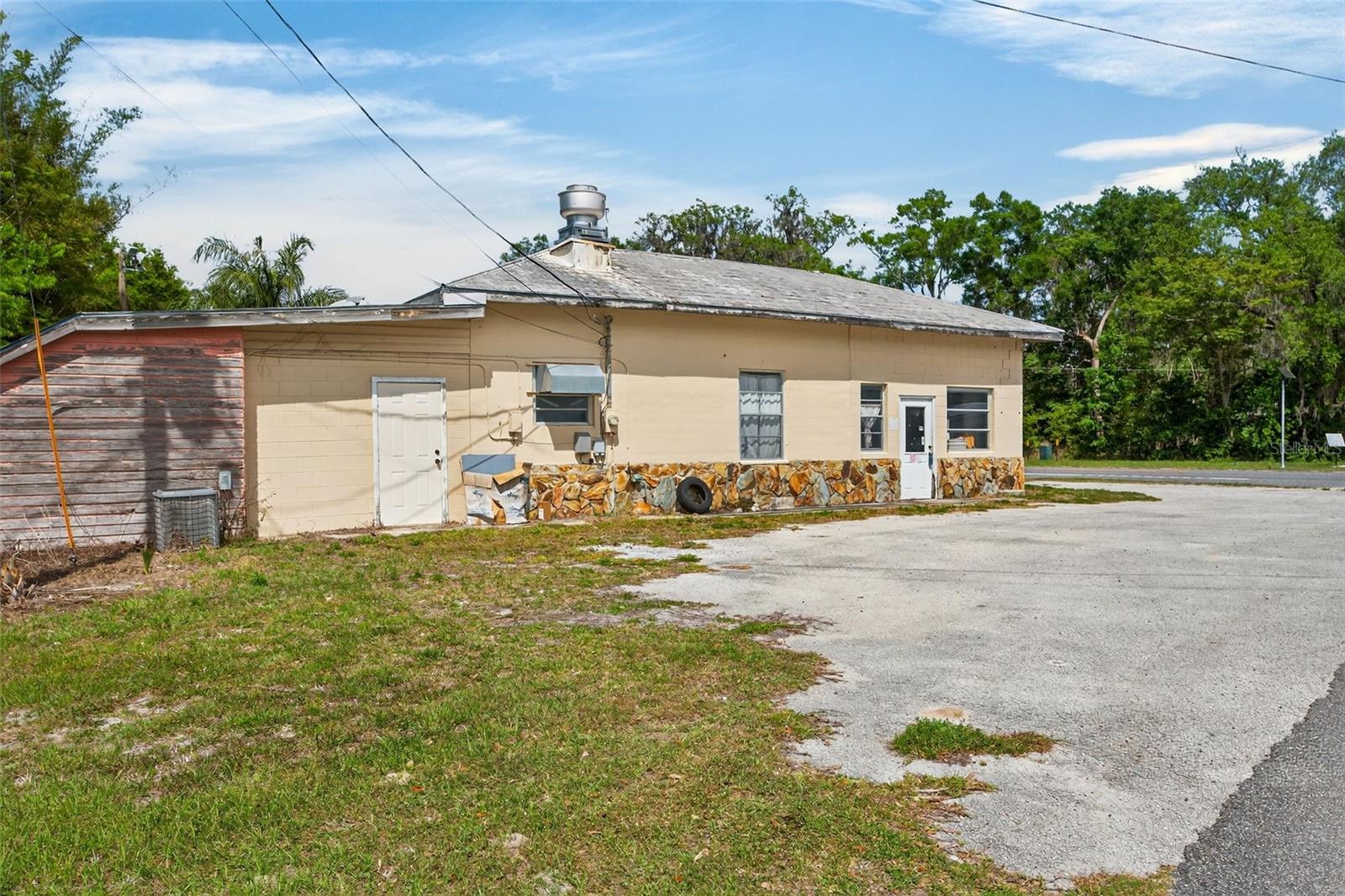 800 S US 301, SUMTERVILLE, FL, 33585