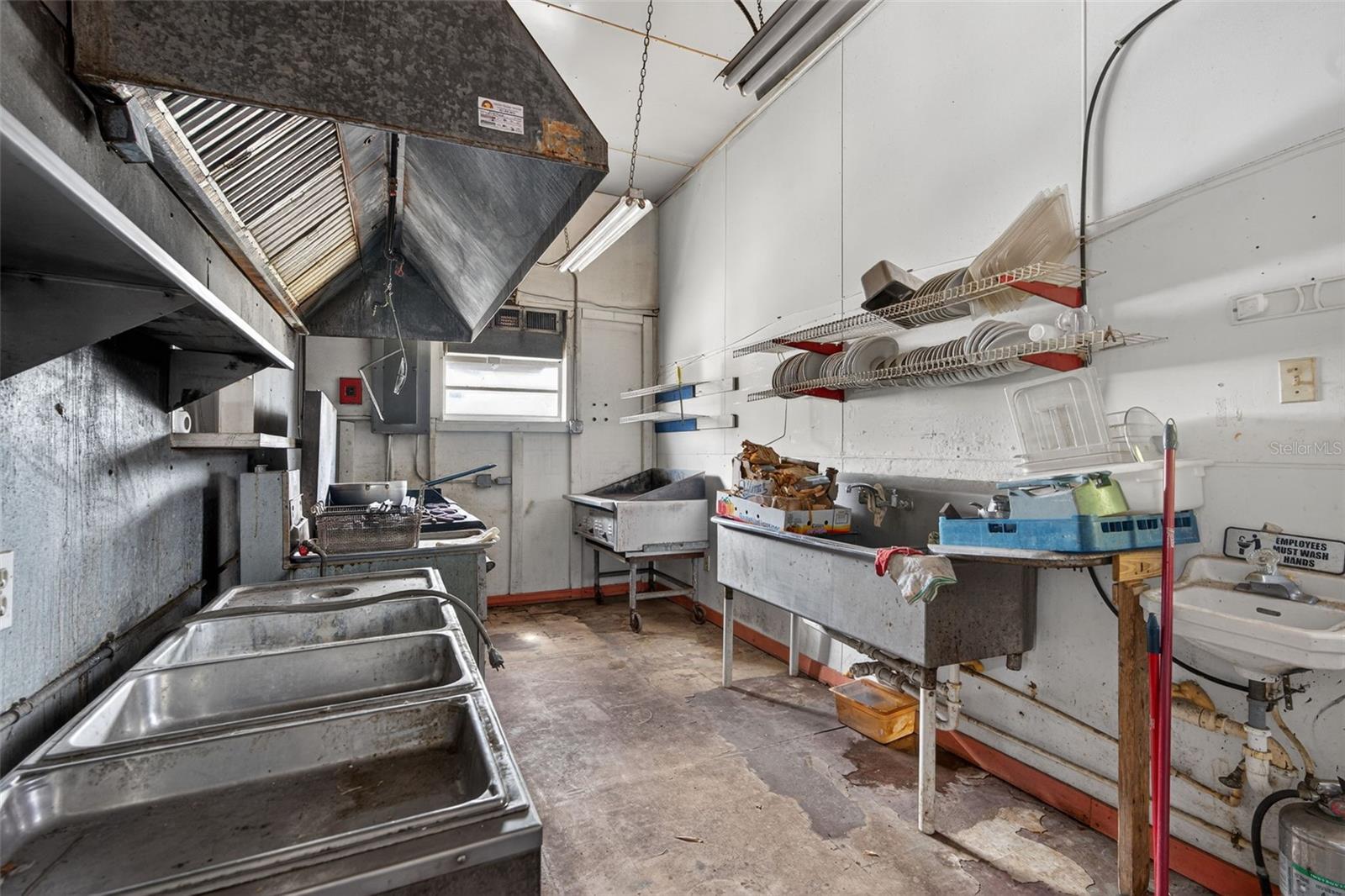 800 S US 301, SUMTERVILLE, FL, 33585