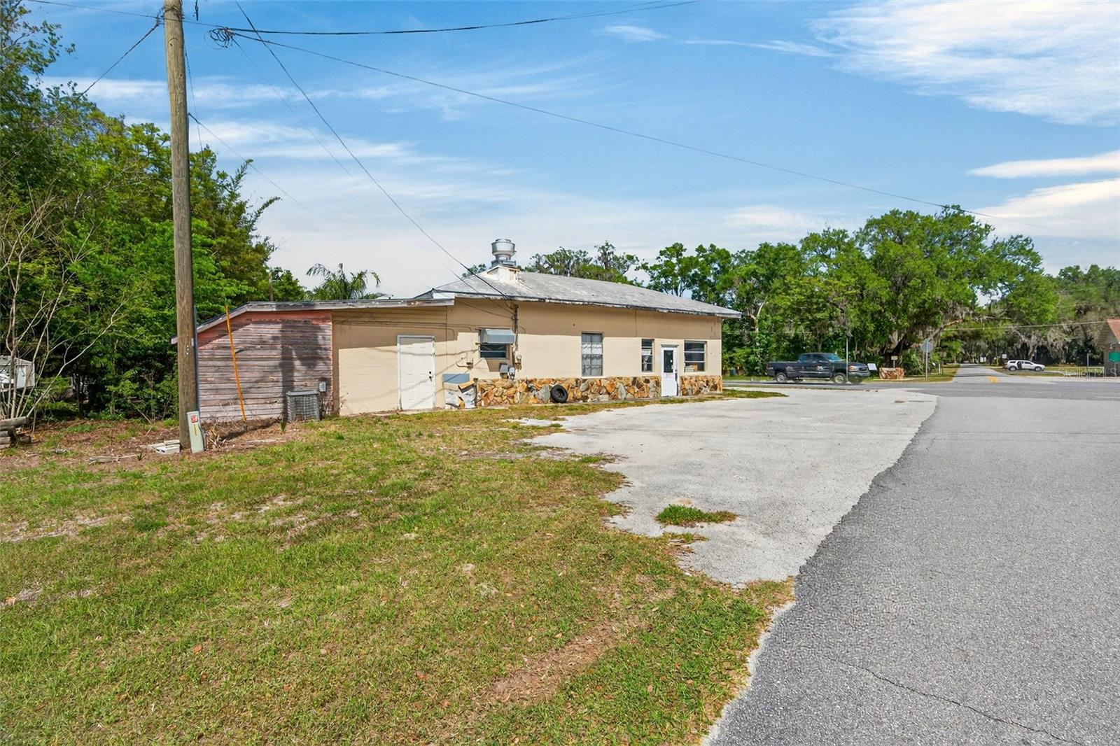 800 S US 301, SUMTERVILLE, FL, 33585