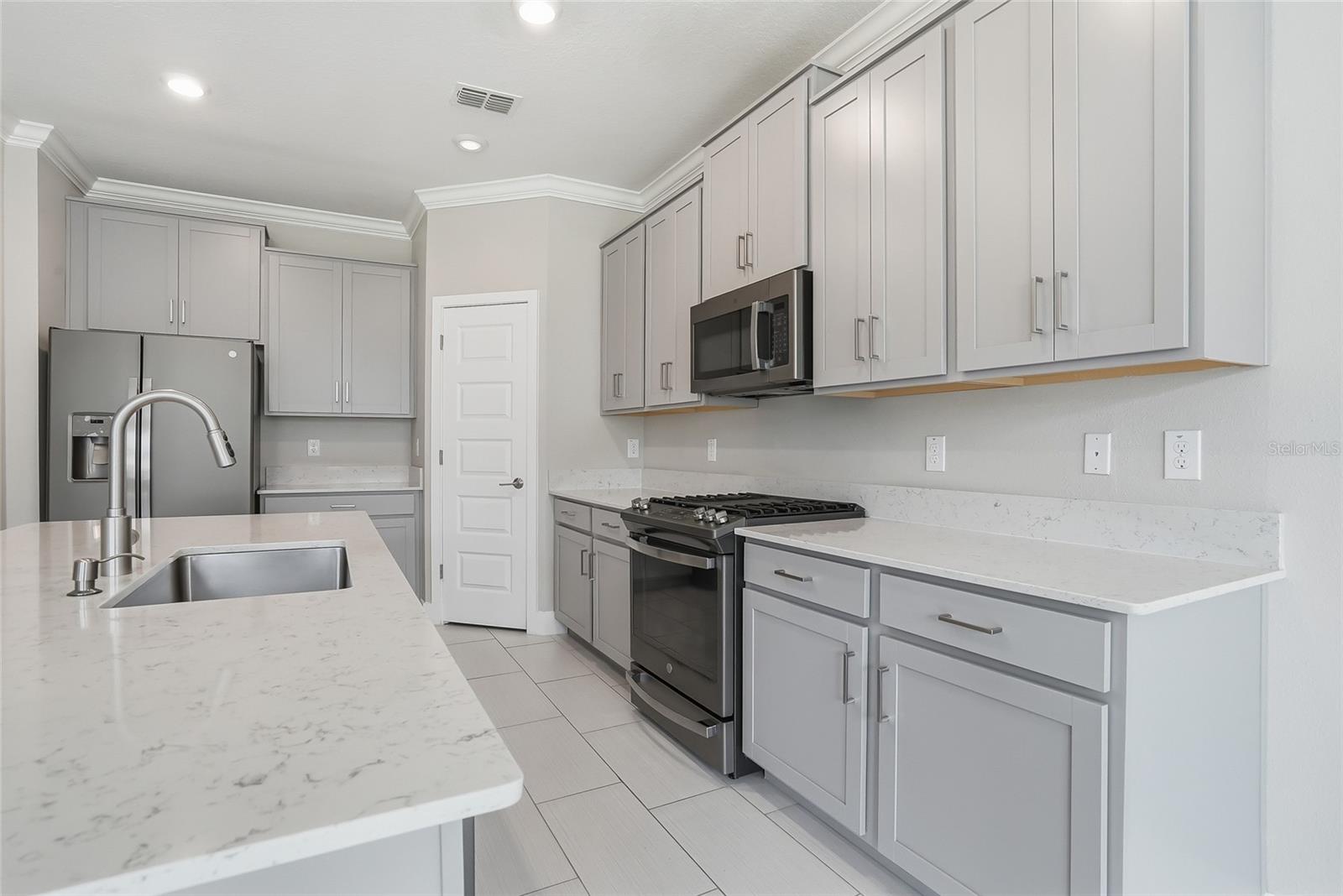 8598 CAMPUS WOODS WAY, NEW PORT RICHEY, FL, 34655