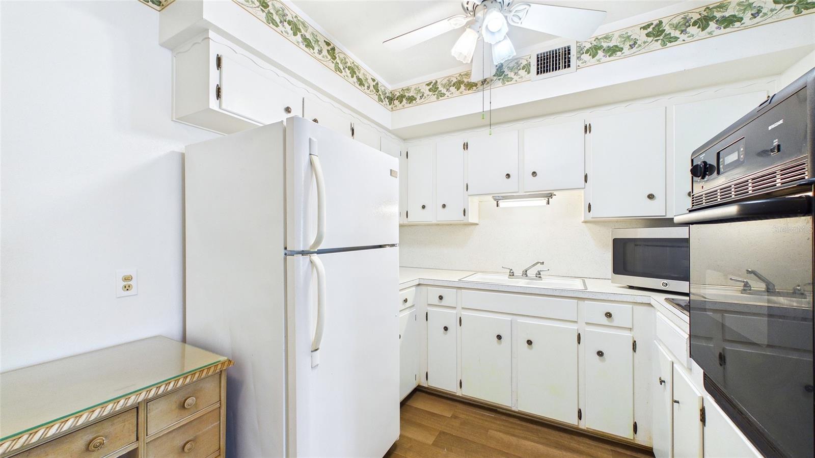 5664 40TH TER N #428, ST PETERSBURG, FL, 33710