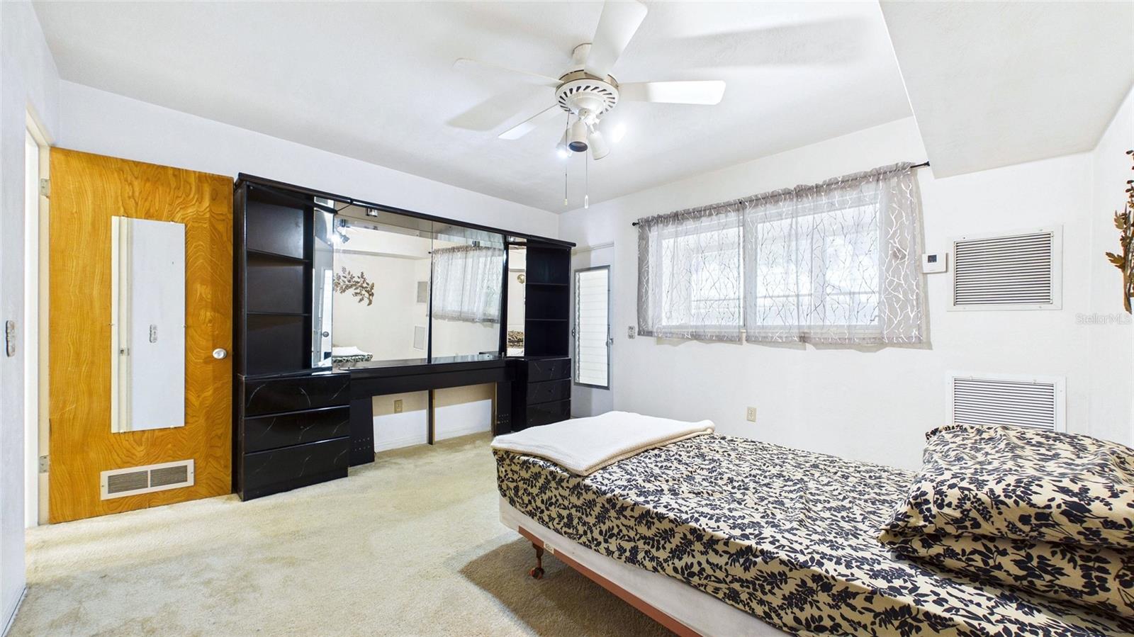 5664 40TH TER N #428, ST PETERSBURG, FL, 33710