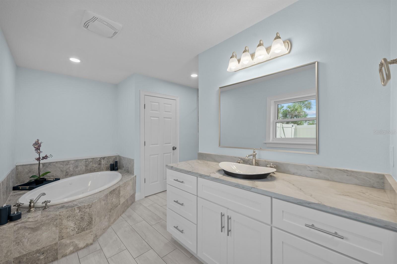 1946 N DAYTONA AVE, FLAGLER BEACH, FL, 32136