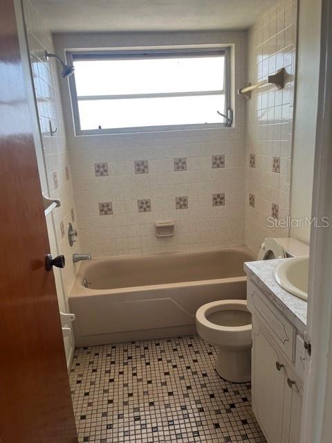 300 94TH AVE N, ST PETERSBURG, FL, 33702