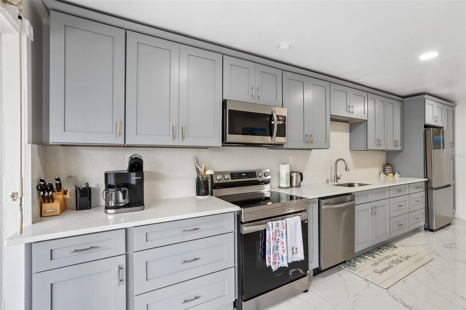 8825 OAK ST, RIVERVIEW, FL, 33578