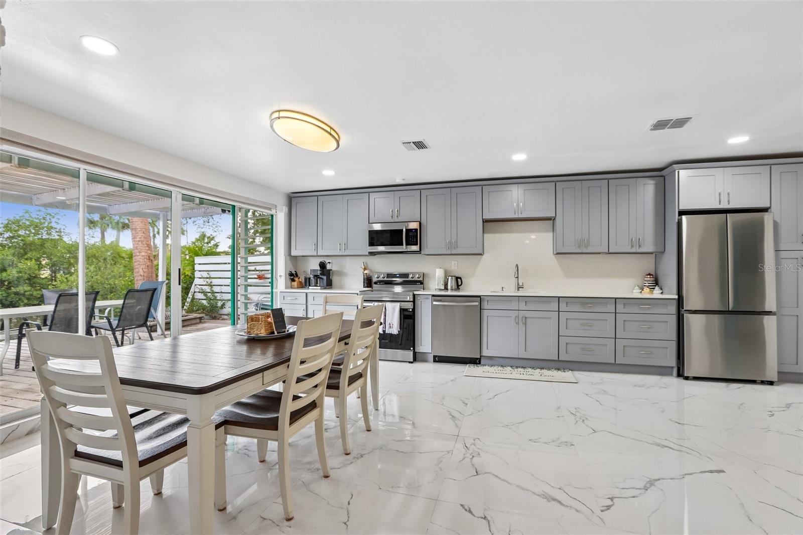 8825 OAK ST, RIVERVIEW, FL, 33578