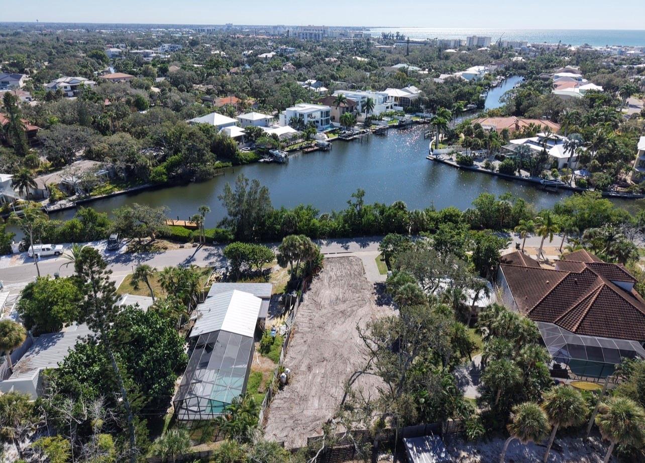 671 AVENIDA DEL NORTE, SARASOTA, FL, 34242