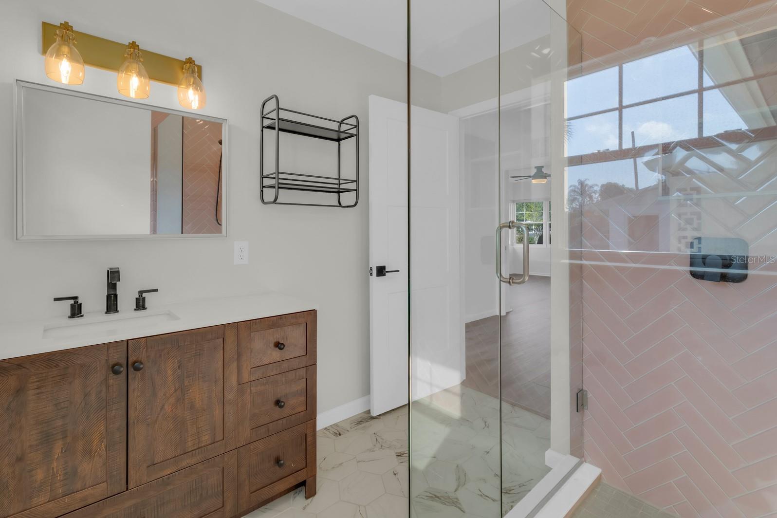 1619 N WESTMORELAND DR, ORLANDO, FL, 32804