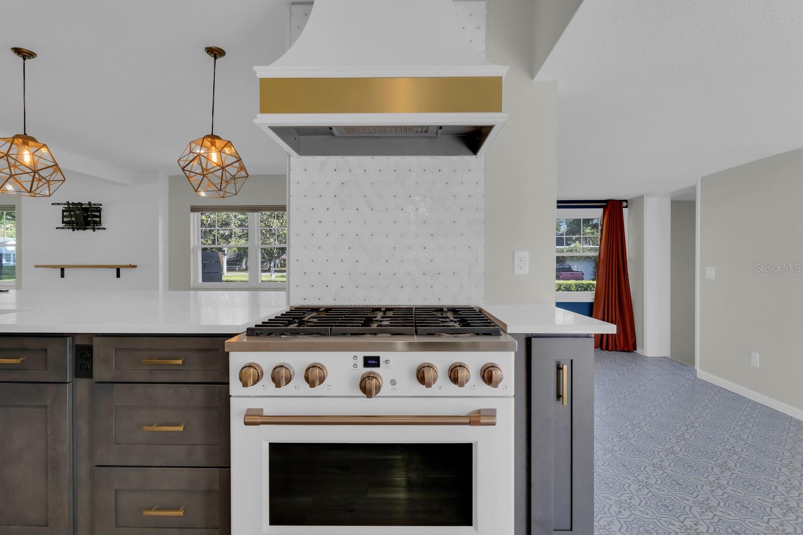 1619 N WESTMORELAND DR, ORLANDO, FL, 32804